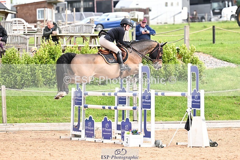 260507-102418-01495 - Cls 1 Snr Foxhunter