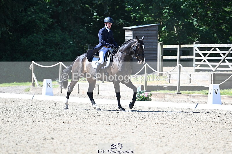 250522A-103522-03146 - A-012-Archie.Tulloch-ZIPPED.UP