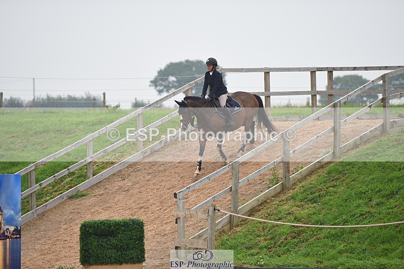 230916A-163620-05584 - Cls 19 Snr 1.10m Derby