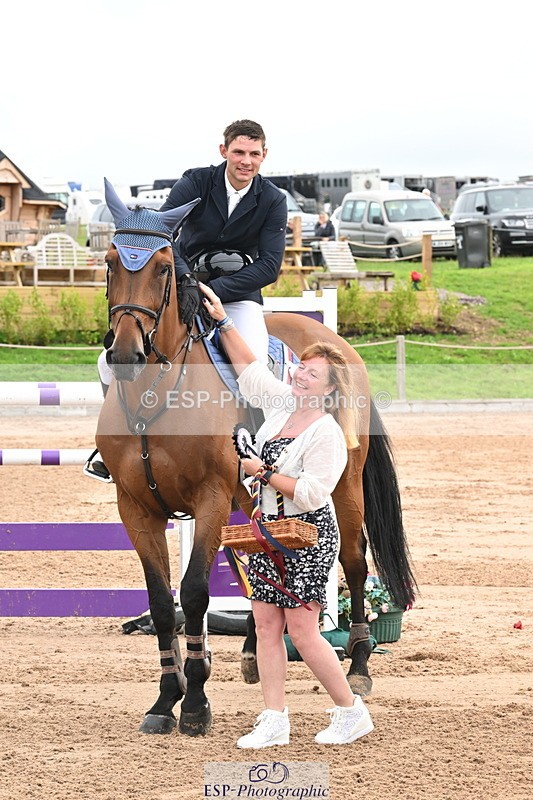 240721A-094159-16949 - Cls 20, 1 Star Gold Tour Jump Off and Presentations