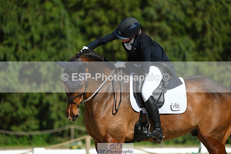 230526-162606-07381 - 256-ALS_RUSSIAN_ROLEX-Jemima_Howden-WEDTrotUp+DR