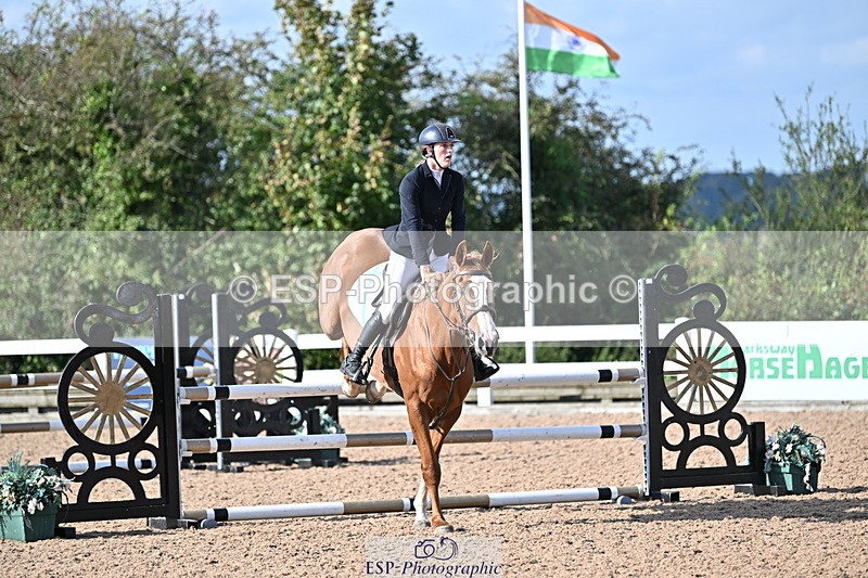 241004A-110440-01527 - Fri 07 Snr Brit Nov & 90cm Open
