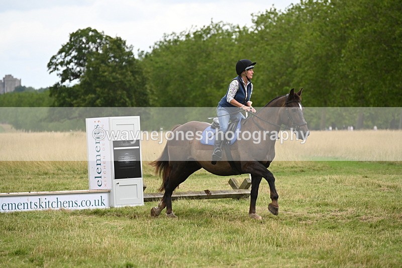 WJ6_4692 - Time at Jump 13:04 to 13:34