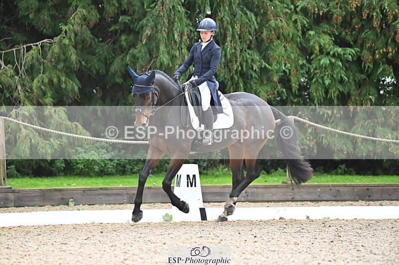 231019-112658-02133 - 108-BELGRAVE.IRENA-Lizzie.Scholefield-DR