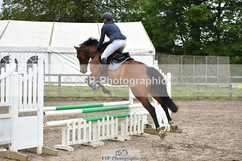 230512-094110-00366 - Cls 10 Snr 85cm Schooling