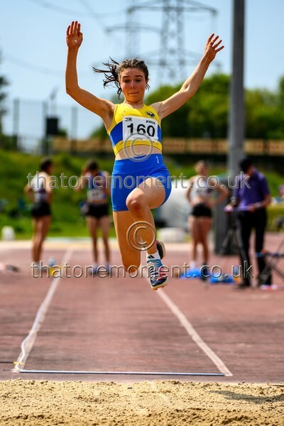 West25Sat-927770 - Field Female