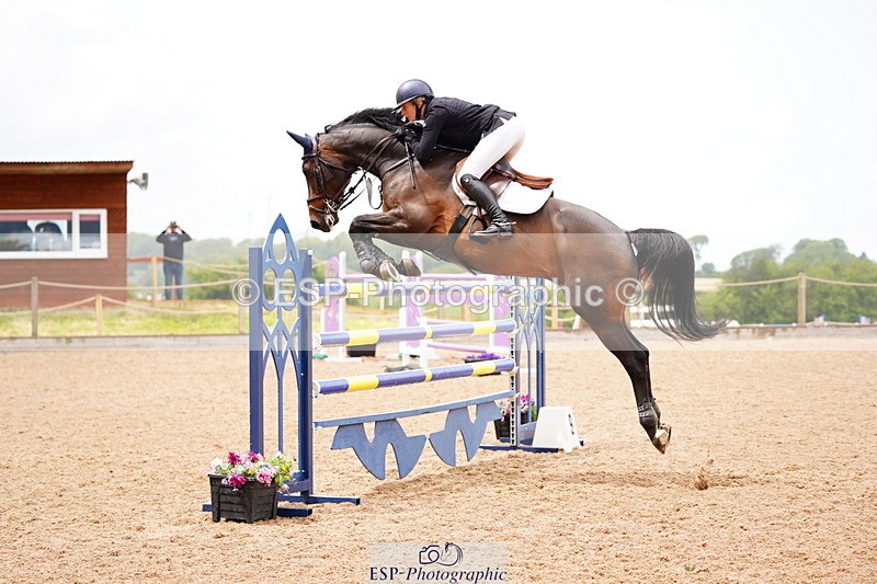 240526A-132648-08375 - Cls 27 Chard Equ May Grand Prix