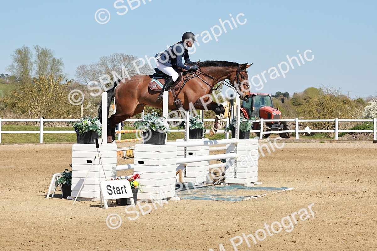 SBM_004480 - Class 17 - Senior Newcomers - 1.10m