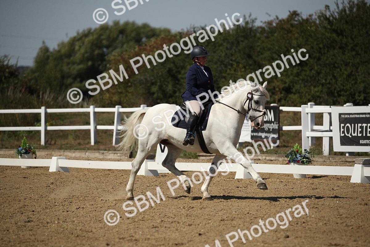 SBM_005802 - Class 11 - Novice 5 - 13.19-14.22