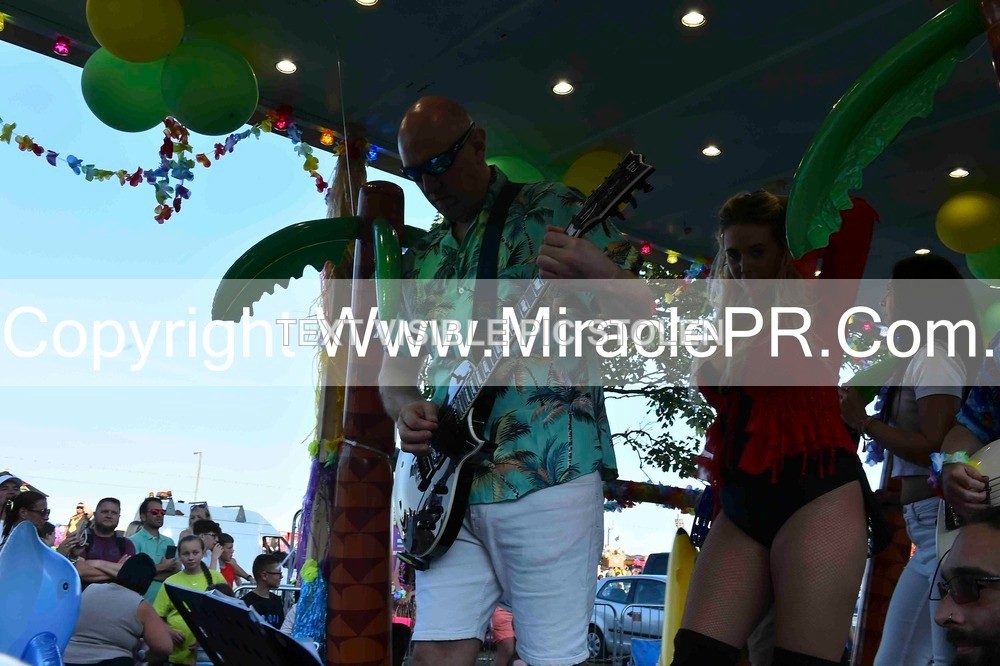 SH4_3454 - Carnival Procession.