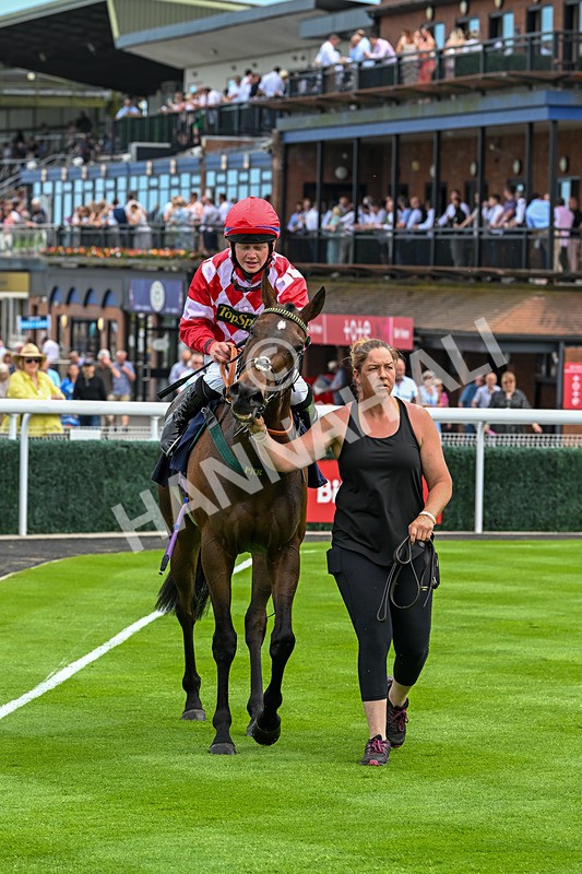 250624-Race 1-Lady Bouquet-5045 - Race 1