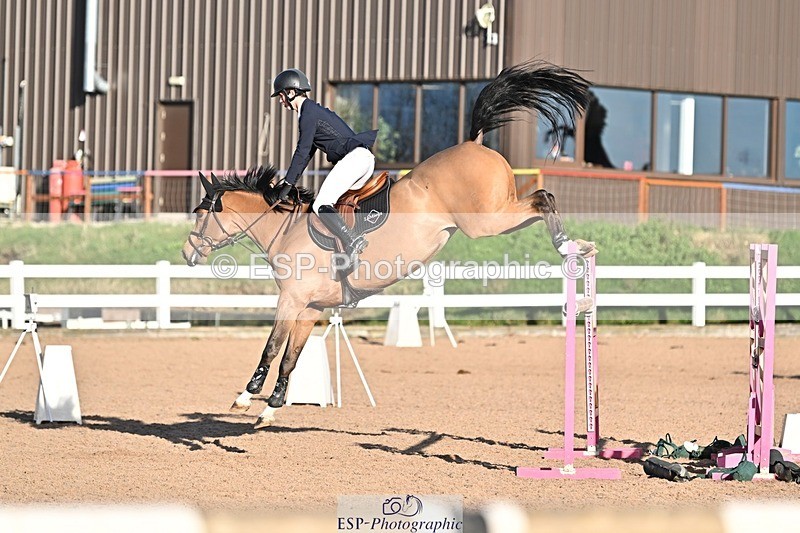 241120X-134653-00608 - Cls 05A&B Snr Fox & 120 Open