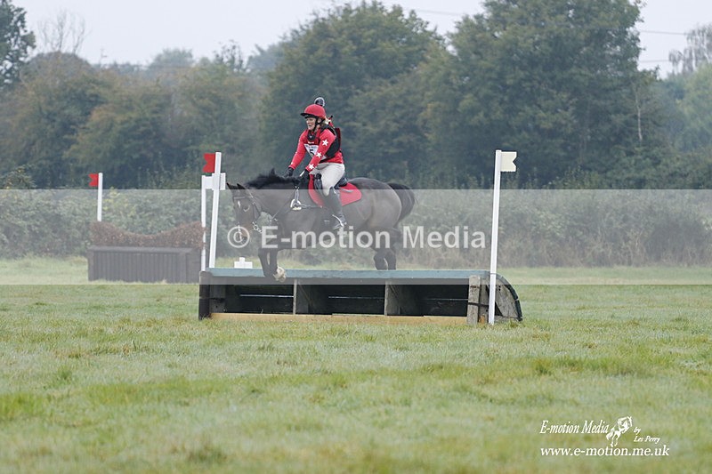 WWHT 171021 0301 - Novice Restricted (0.80m)  17/10/21