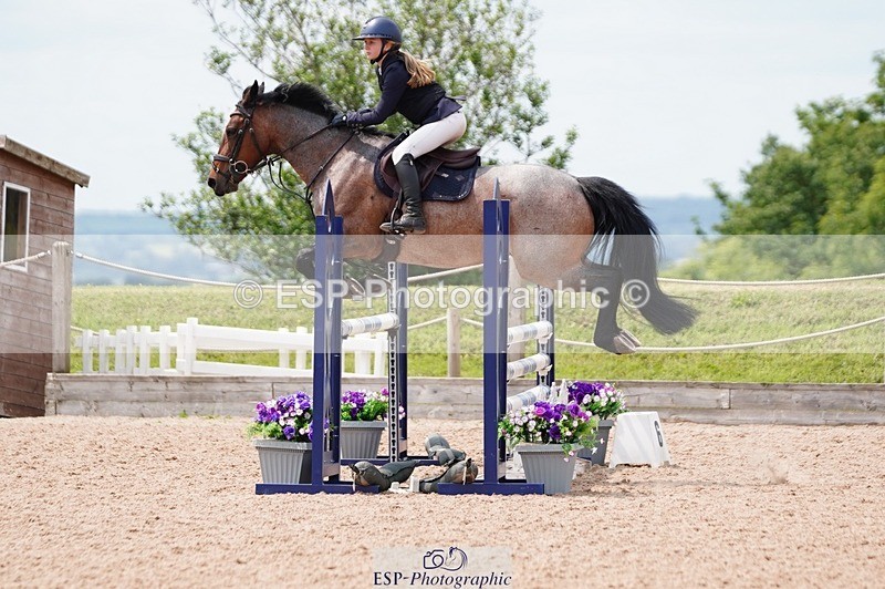 250608-130654-02820 - Cls 9 Pony Newcomers and 1m