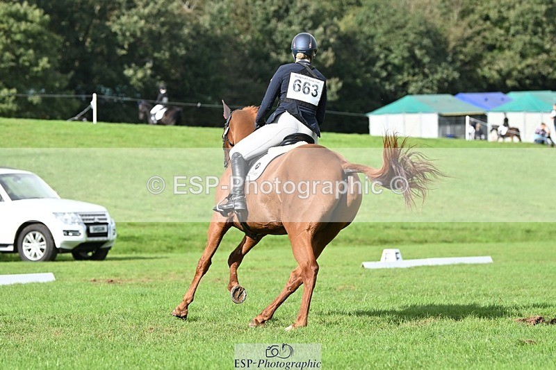 231020-141250-10851 - 663-GROOVY.GUY-Hannah.Watson-DR