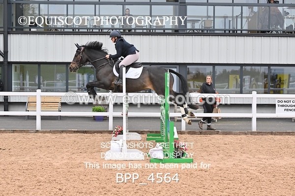 BPP_4564 - CLASS 20 SUN British Novice/90cms Open