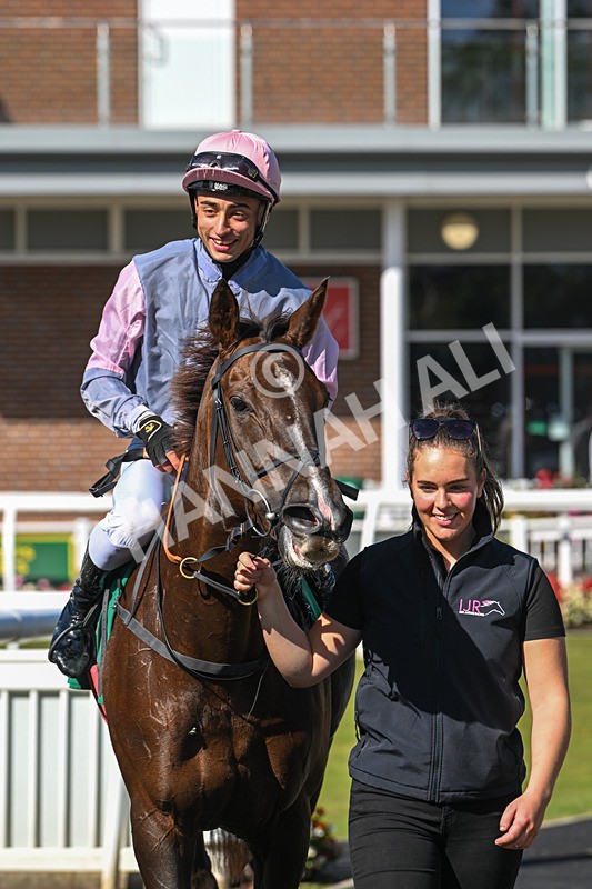 160924-Race 1-Susiesparkle-2551 - Race 1