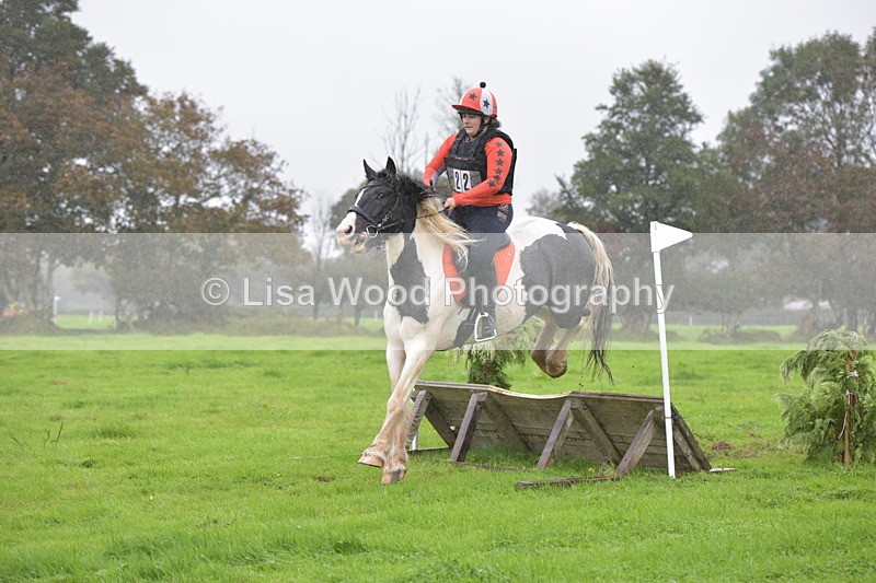 RAY_9437 - Class 1: 65cm: Ski Jump
