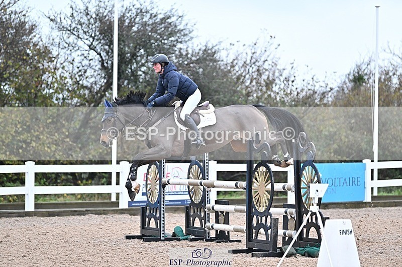 241127-101946-00143 - Cls 02A&B Snr Disc & 1.00m Open