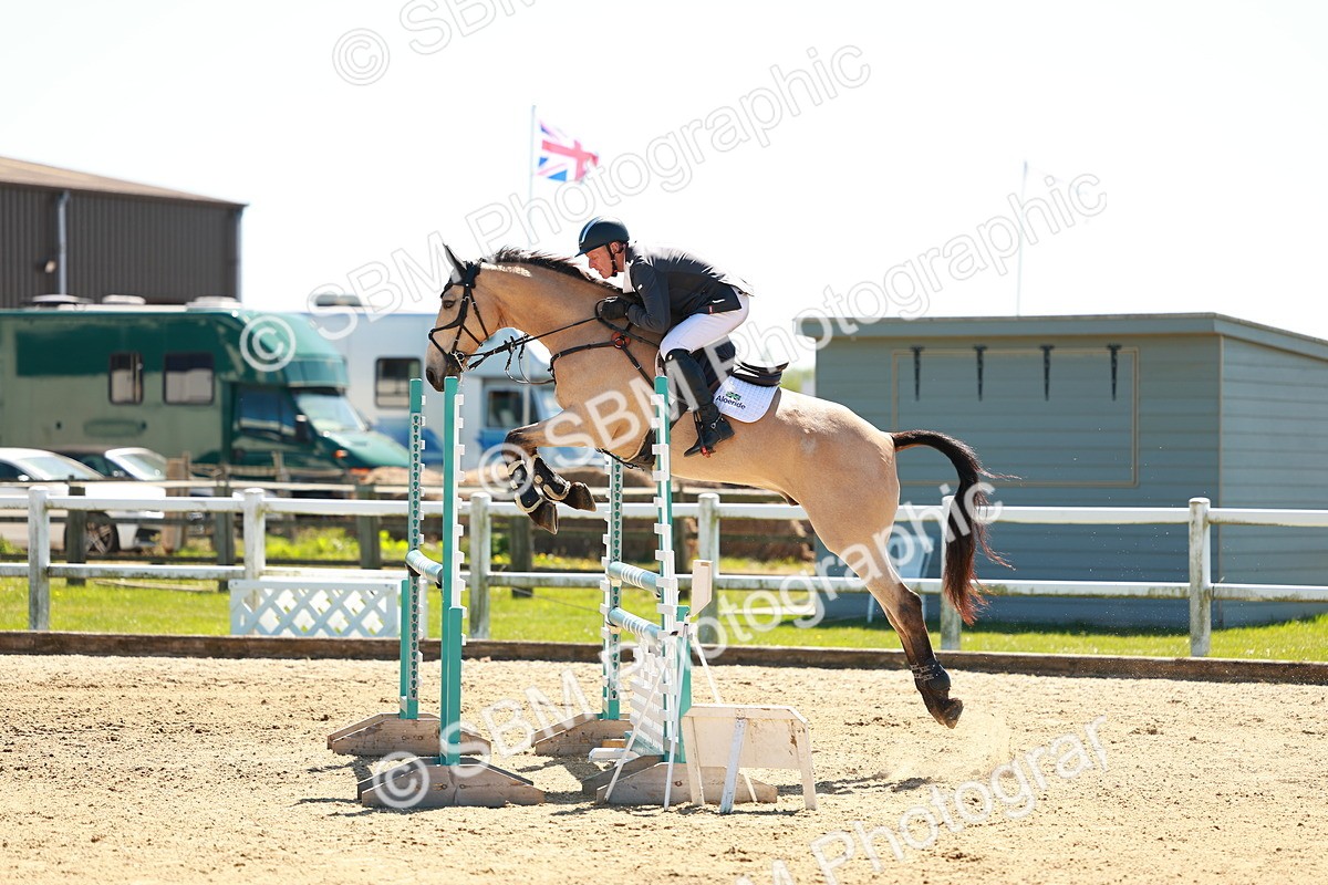 SBM_001199 - Class 4 - Senior Newcomers 1.10m