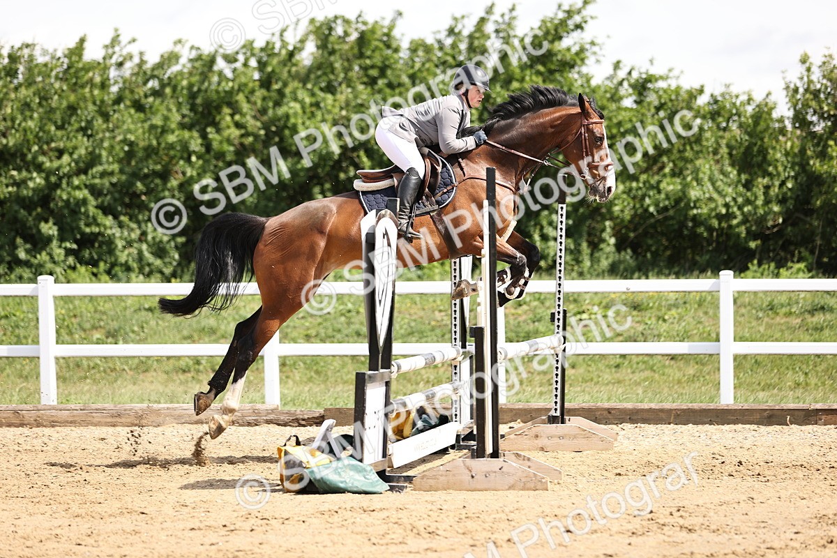 SBM_002311 - Class 9 - Senior British Novice - 90cm
