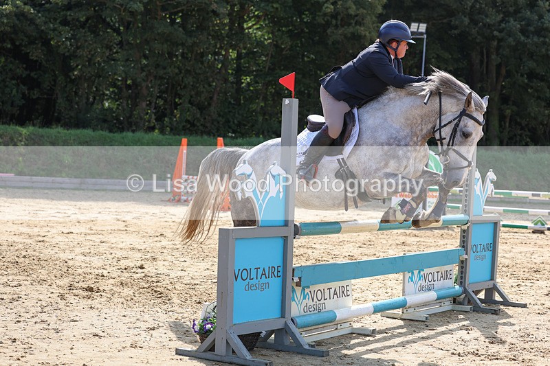 3E7A0780 - Class 4: Senior British Novice/90cm open