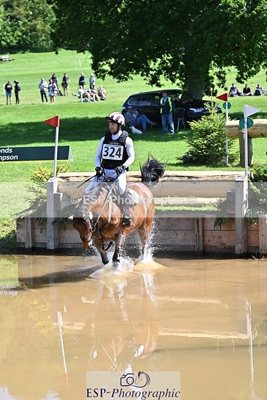240525-105928-12164 - 324-COOMBELAND_SEMILLY-Rupert_Batting