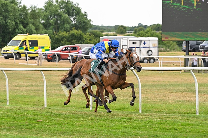 220726-Race 4-Sound Gloria-9796 - Race 4 15.42pm racingtv.com/freetrial Handicap