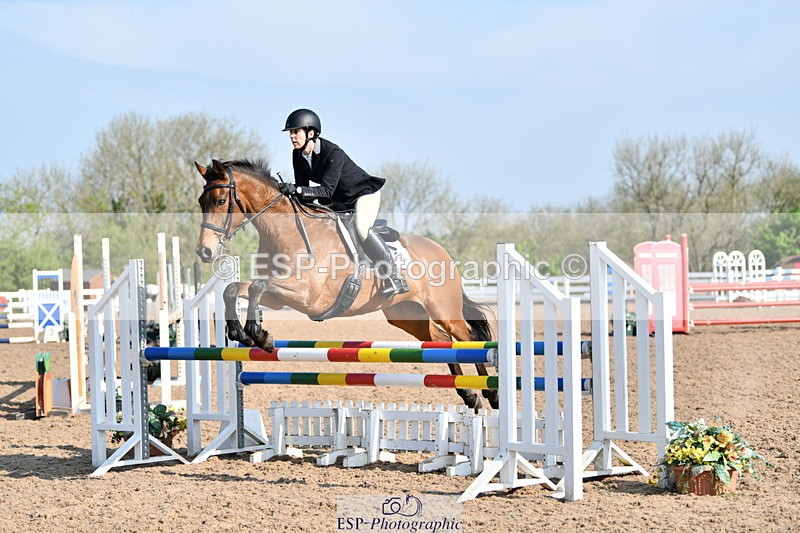 240512A-085503-17017 - Cls 39 British Novice and 90cm Open