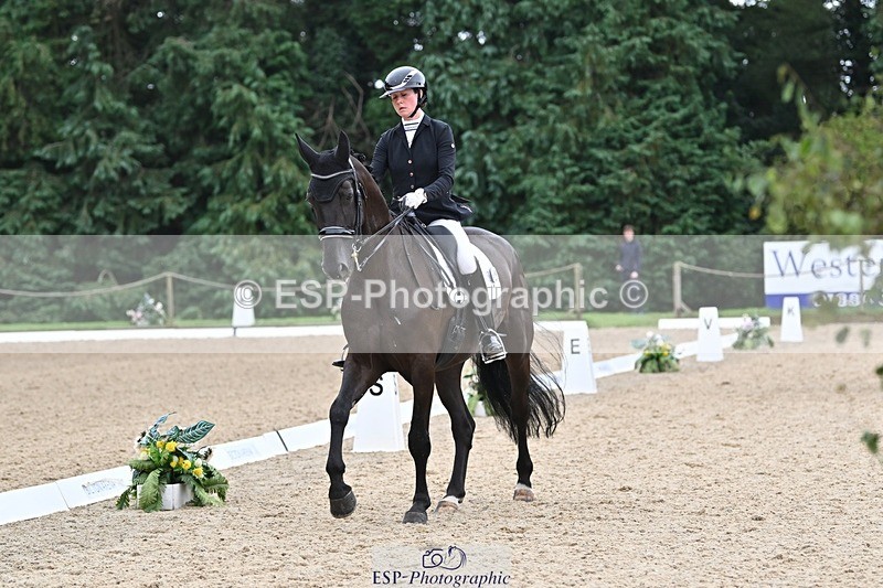 240810-103555-02487 - 209-Jess.Ralton-Newton.Freezeframe