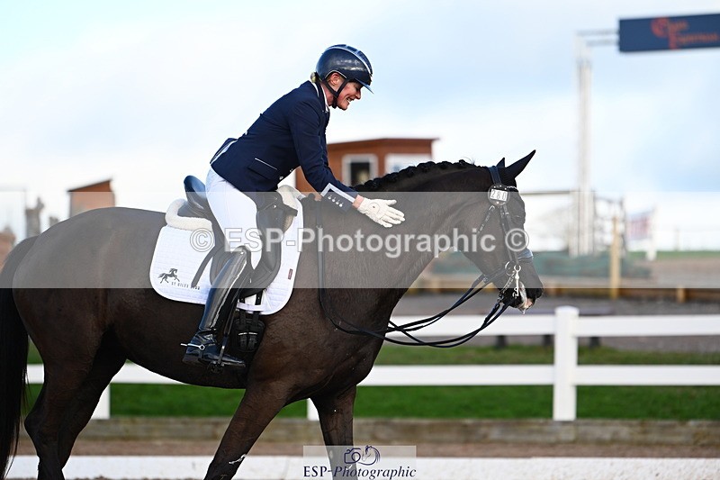 240218A-145650-08971 - 280-Nicola.Buchanan-ST.GILES.DARK.MAGIC