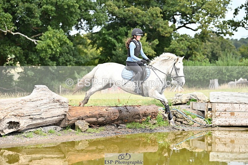 250821B-111453-00223 - Group B - Danielle