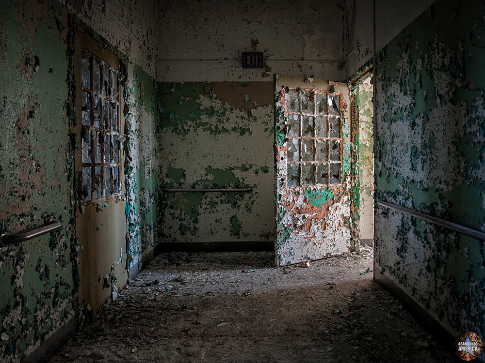 Kings Park Psychiatric Center | Lost in Shadows - Kings Park Psychiatric Center
