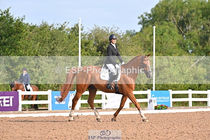 240817A-092154-06586 - 128-Kate.Lewis-Freeloader