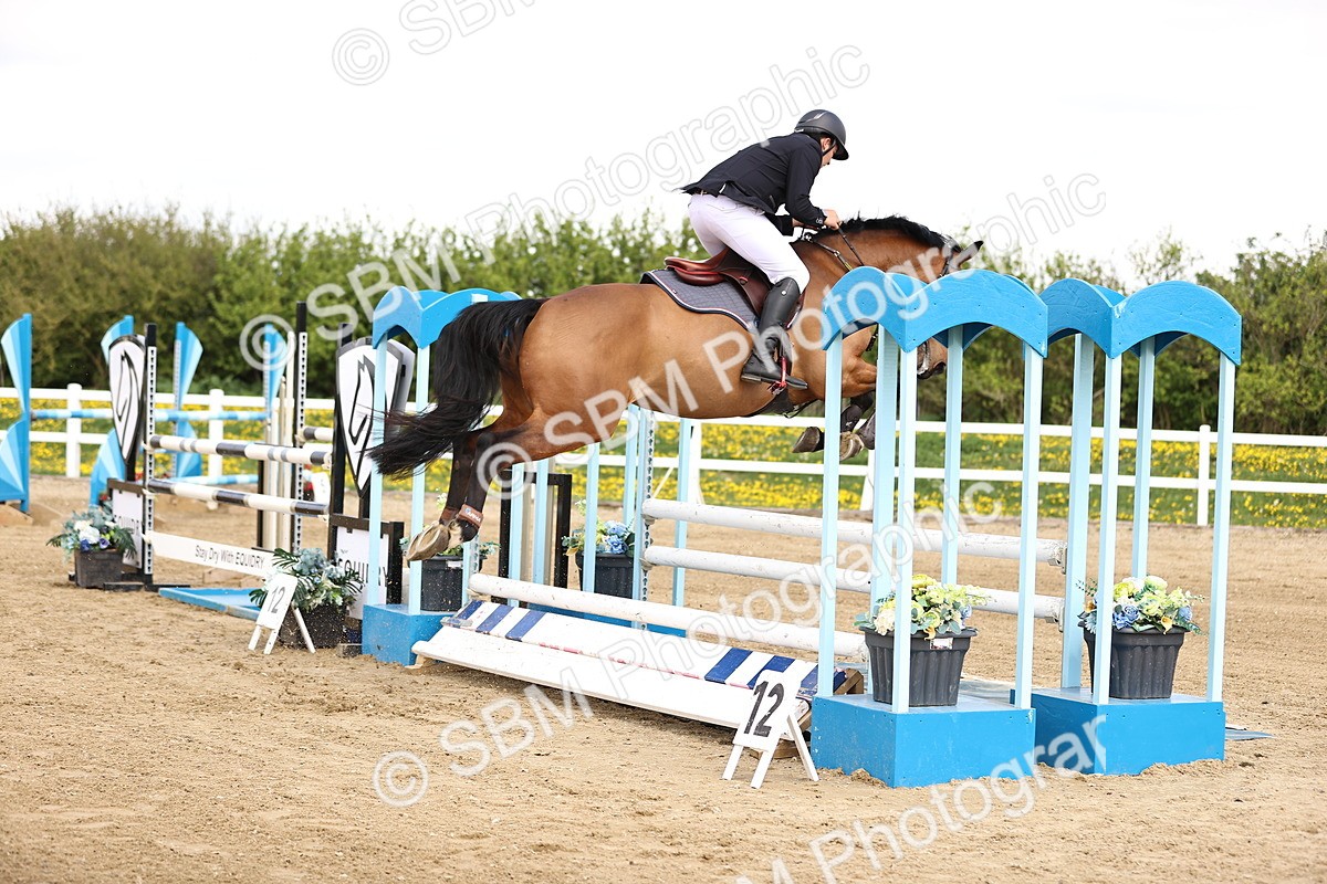 SBM_002233 - Class 11 - Senior newcomers - 1.10m