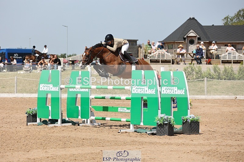 250725-140938-03184 - Cls 3 Snr Foxhunter