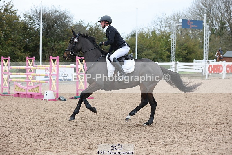 241101A-133019-02119 - FRI Cls 6 Foxhunter and 1.20m Open