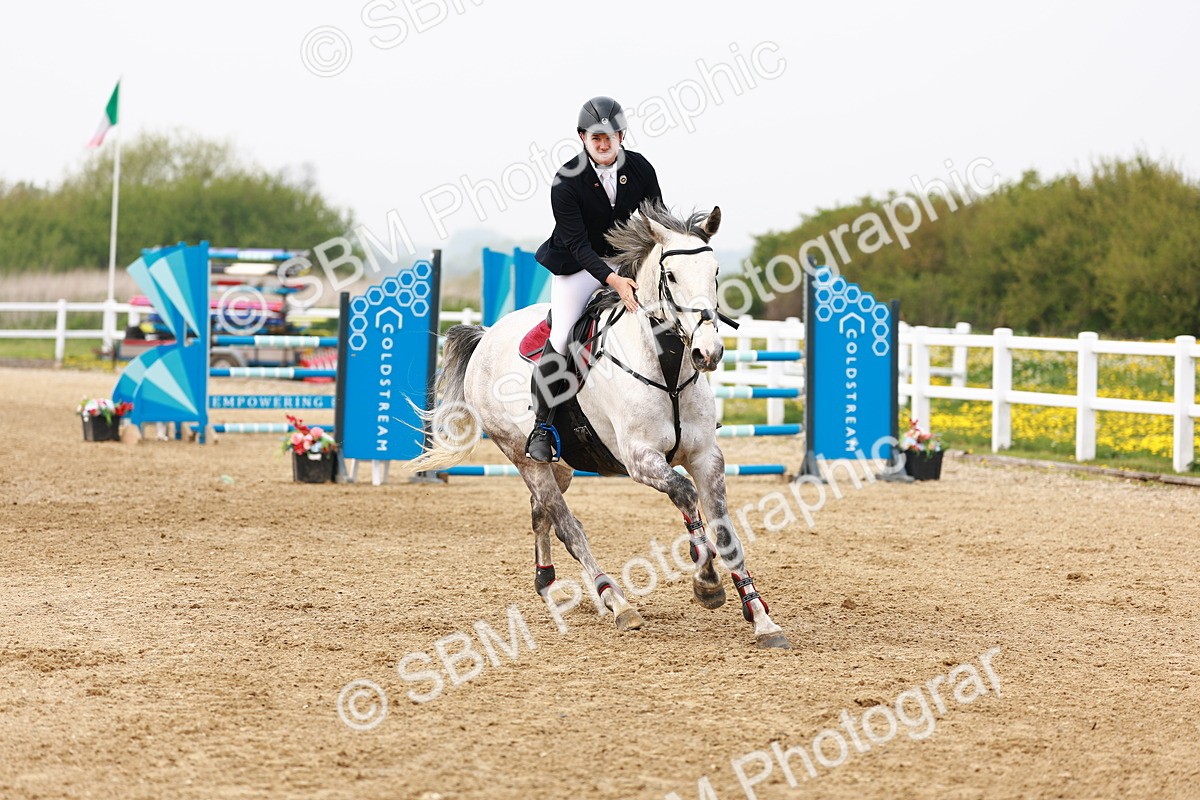  - Class 18 - Senior Newcomers - 1.10m