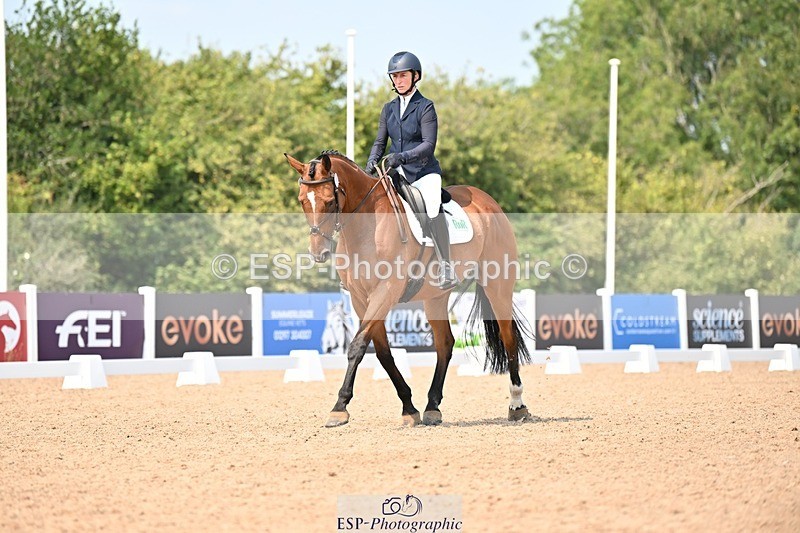 250816-134502-04741 - 117-Sophie.HawkeENORMOUSE