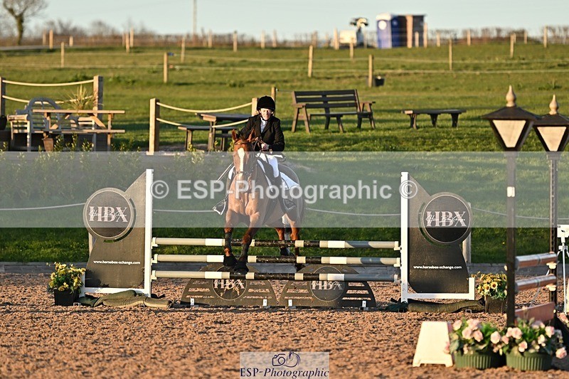 250401-190809-00897 - 90cm Classes