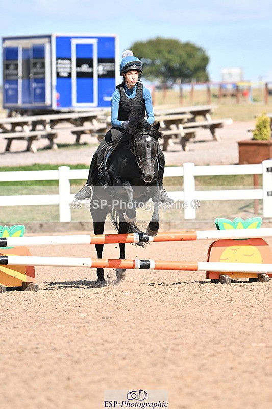 250821B-153228-00567 - Group B - Danielle