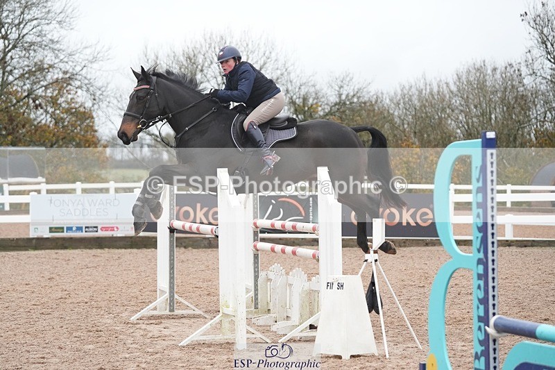 251107-133534-00982 - Cls 5 Newcomers and 1.10m Open