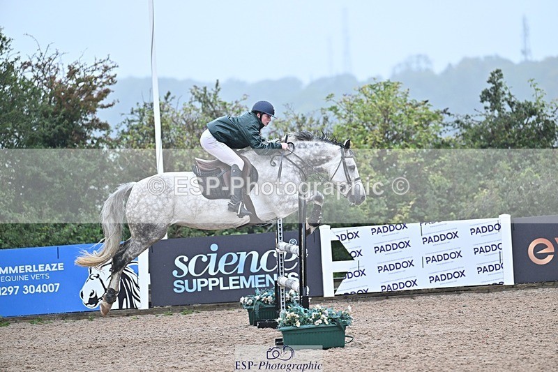 250914-123857-08853 - Cls 36 1.05m Amateur Quali