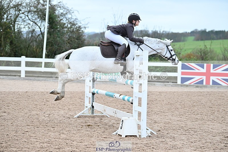 231119A-113842-05463 - Sun Cls 5 Newcomers & 1m Open