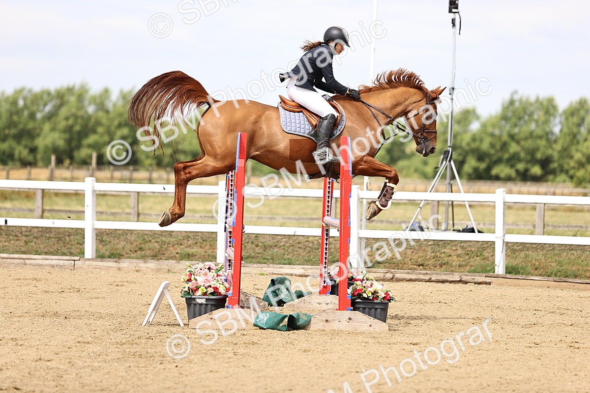 SBM_009672 - Class 8 - Senior Newcomers - 1.10  Open