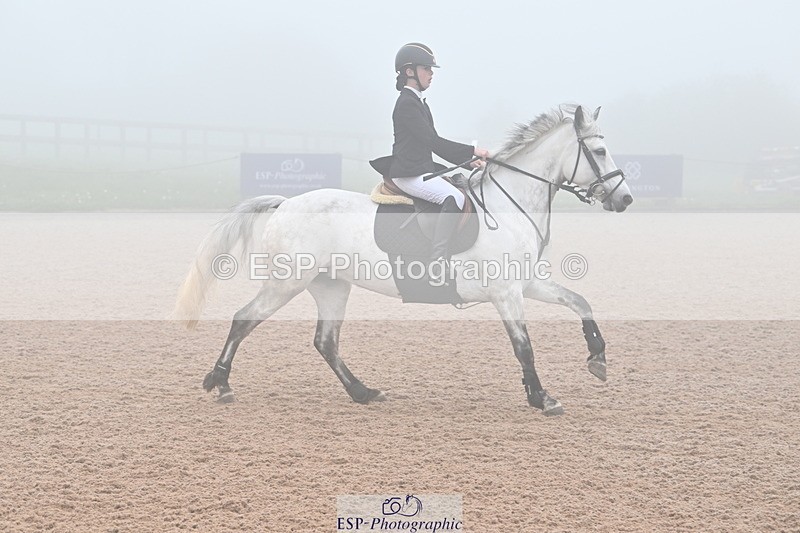 240506A-090516-07953 - Cls 1 Pony Intro 70cm