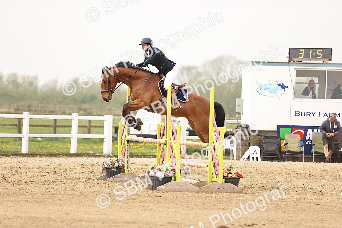  - Class 15 - Senior British novice - 90cm