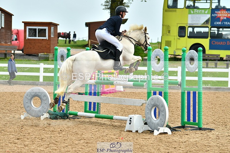 230514A-131054-02878 - Cls 25 Pony Foxhunter & 1.10m Open