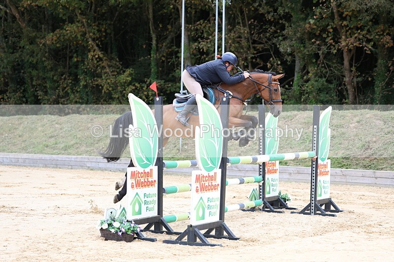 3E7A3136 - Class 8: Senior Newcomers/1.10m open