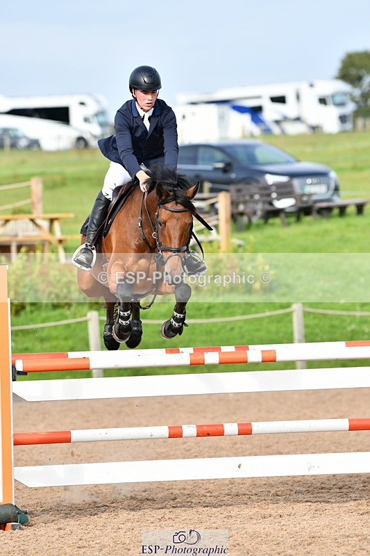 240915A-164132-11078 - Cls 30 Snr Foxhunter